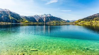 U tyrkysového Attersee neboli rakouského Karibiku U tyrkysového Attersee neboli rakouského Karibiku