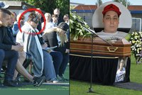 Pohřeb studenta (†21), kterému nevěřili rakovinu: Slib „mámy“ nad rakví a srdcervoucí vyznání
