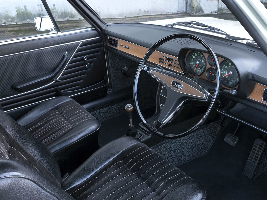 Audi 100 2-door GL (1971)