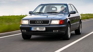 Zatímco mnohé jiné automobilky v devadesátých letech tápaly, všechna audi mají výraz tváře přísně sjednocený. A hlavně dodnes nadčasový. Zatímco mnohé jiné automobilky v devadesátých letech tápaly, všechna audi mají výraz tváře přísně sjednocený. A hlavně dodnes nadčasový.