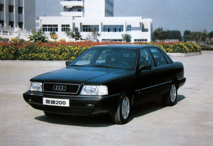 Audi 200