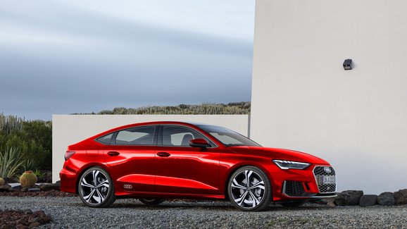 Jak by se vám líbila Audi A3 v provedení liftback? Styl kupé jí opravdu sluší