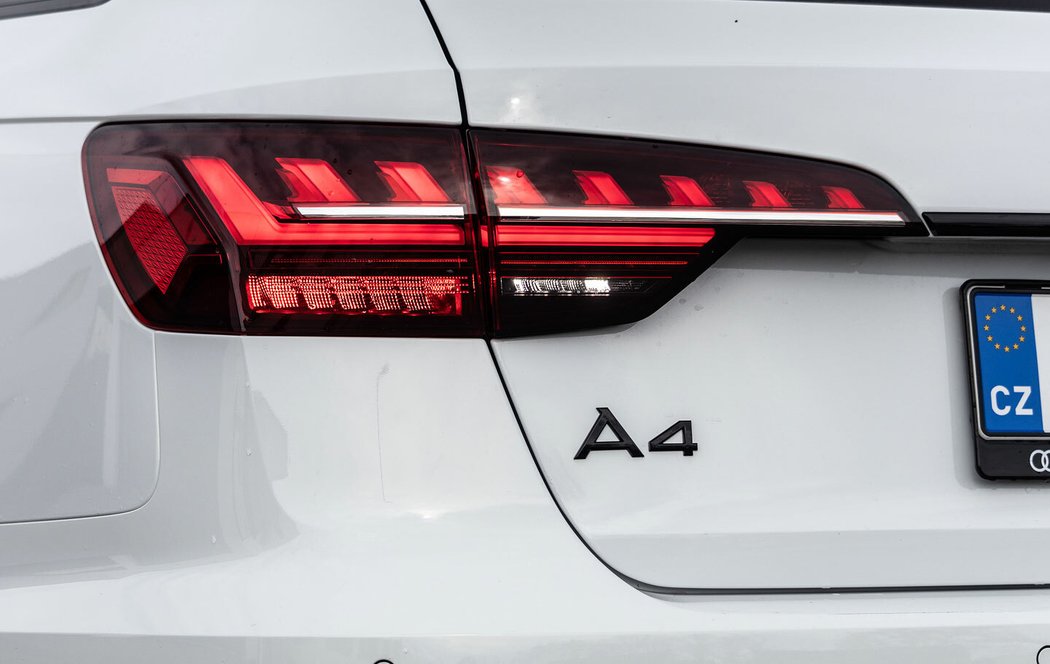 Audi A4 Avant S line 40 TDI