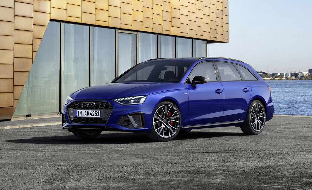 Audi A4 Avant S line competition plus