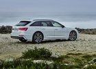 Audi A6 do zásuvky přijíždí i jako kombík. Na modré v Praze parkuje bez poplatku