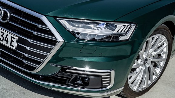 Audi A8 už letos čeká facelift. Dorazí v nové luxusní verzi Horch?