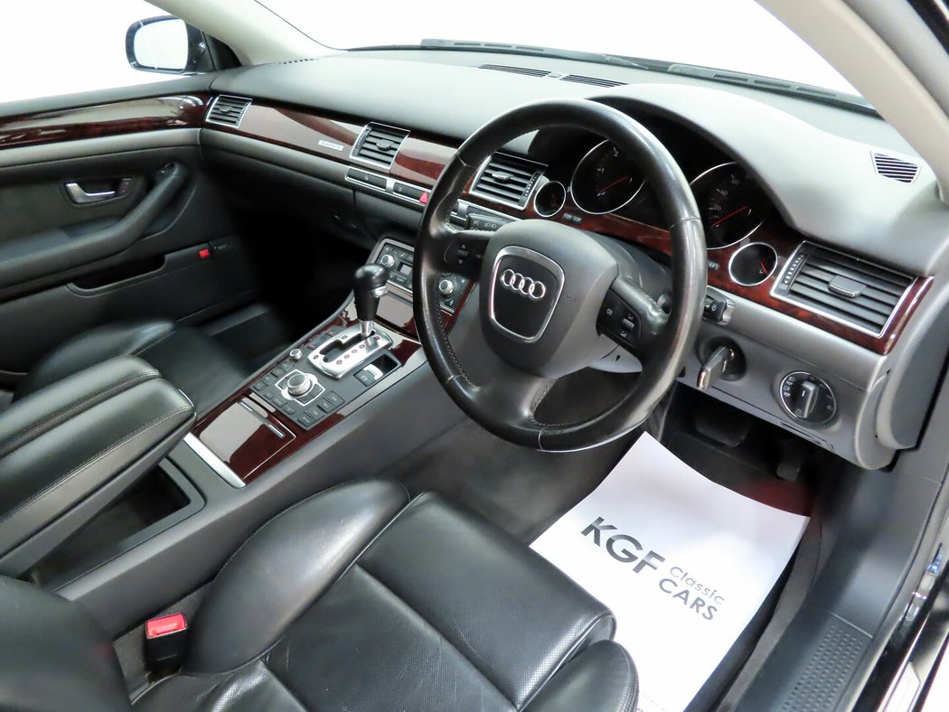 Audi A8L 4.2TDi SE Quattro (2005)