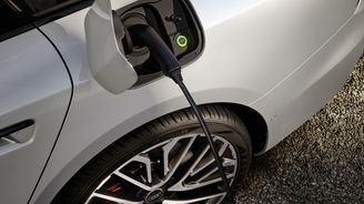 Audi A6 e-hybrid quattro Audi A6 e-hybrid quattro