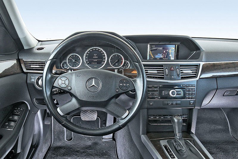 Mercedes-Benz E