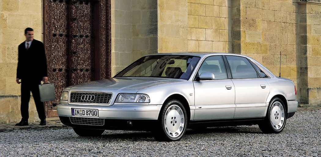 Audi A8 L 6.0 (2001-2002)