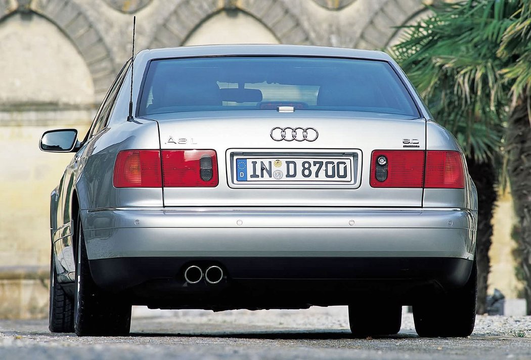 Audi A8 L 6.0 (2001-2002)