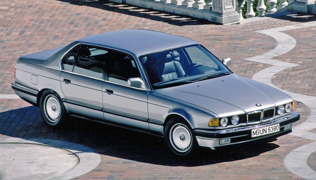 BMW 750iL E32 (1987-1994)