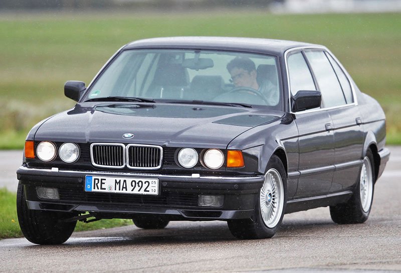 BMW 750iL E32 (1987-1994)