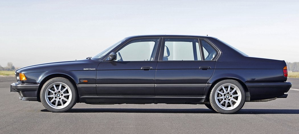 BMW 750iL E32 (1987-1994)