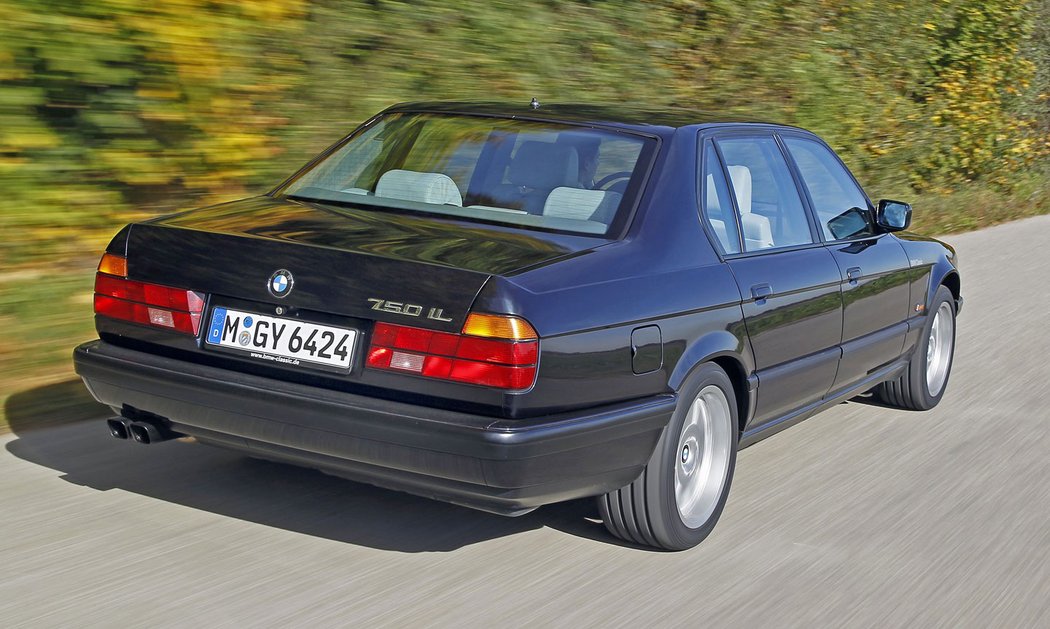 BMW 750iL E32 (1987-1994)