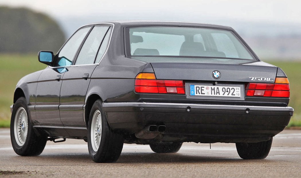 BMW 750iL E32 (1987-1994)