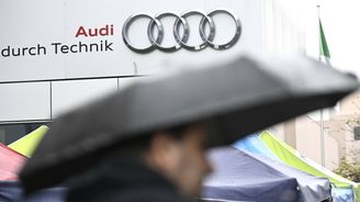 Volkswagen chce zmrazit mzdy ve Škodovce. Jeho Audi přitom postaví v USA továrnu za 91 miliard Volkswagen chce zmrazit mzdy ve Škodovce. Jeho Audi přitom postaví v USA továrnu za 91 miliard