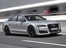 Audi S8 plus: Velký sportovní sedan stojí pakatel, 3,5 milionu Kč