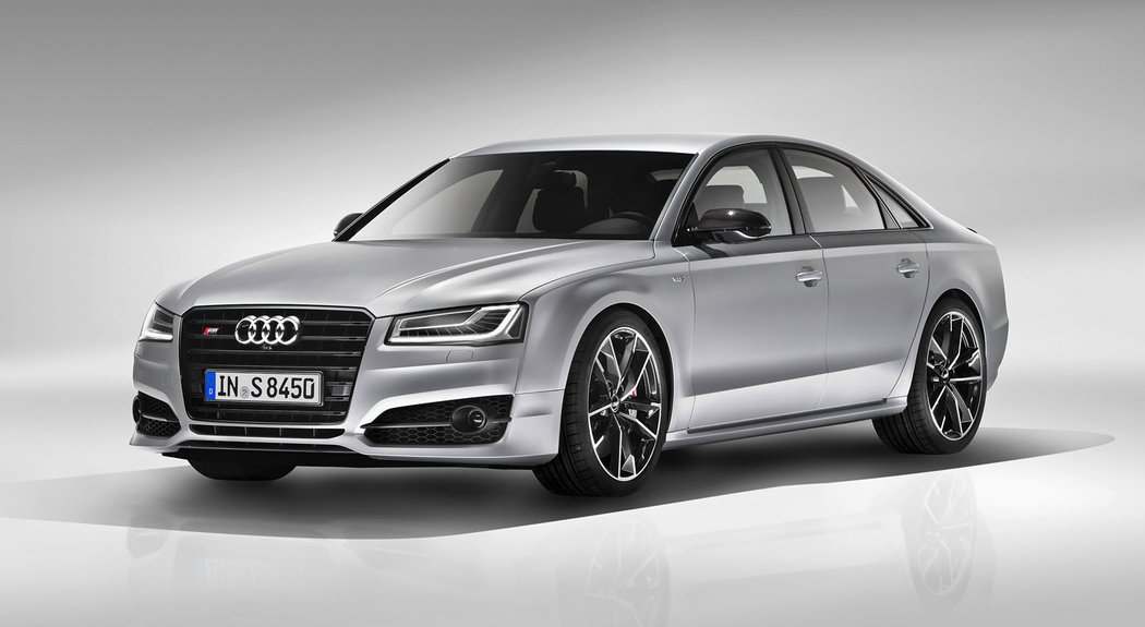 Audi S8