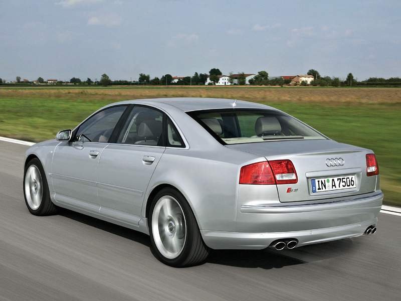 Audi S8