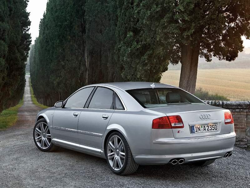 Audi S8