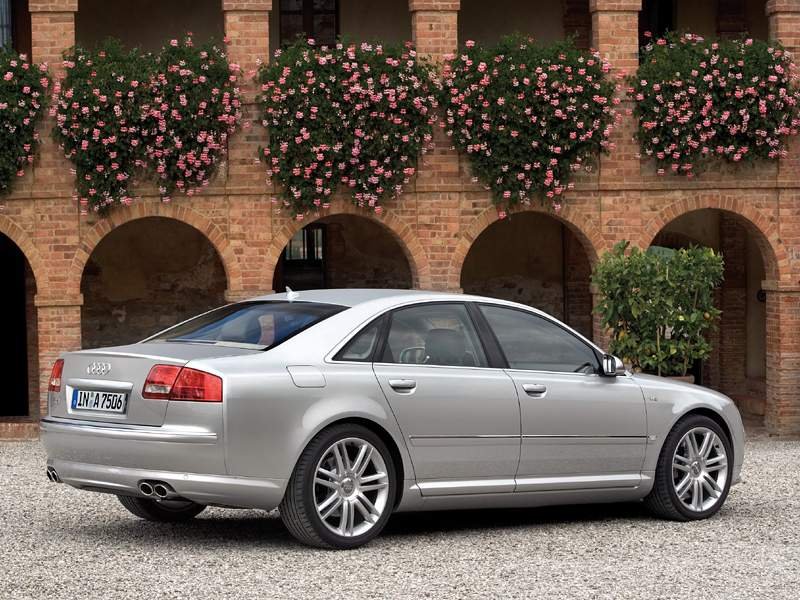 Audi S8