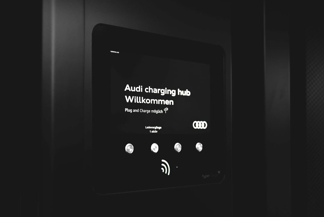 Audi charging hub