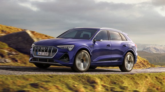 Audi e-tron prošlo modernizací. Nabídne delší dojezd a cenově dostupnější verzi