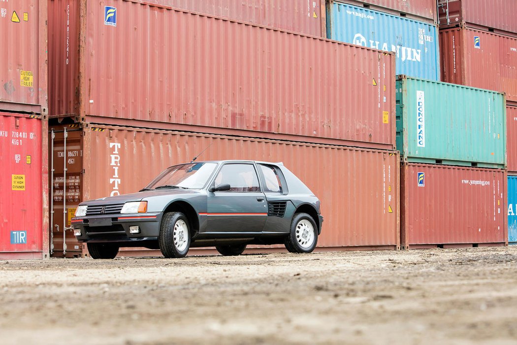 Peugeot 205