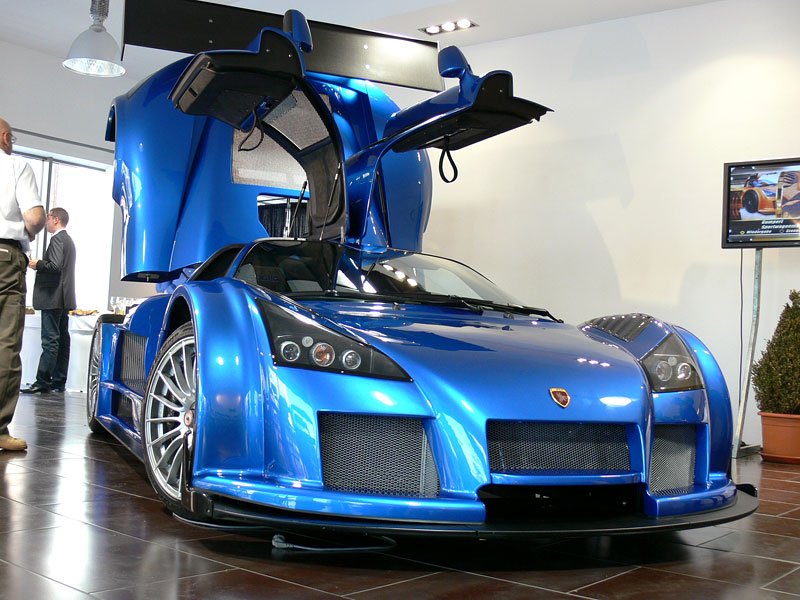 Gumpert Apollo