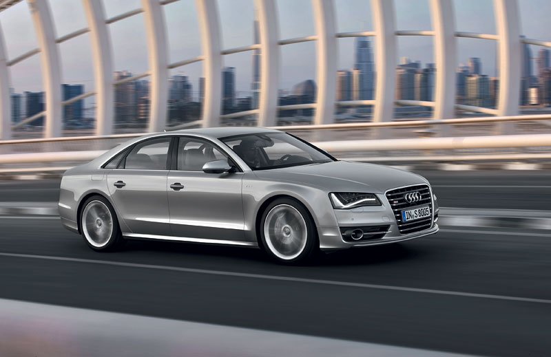 Audi S8