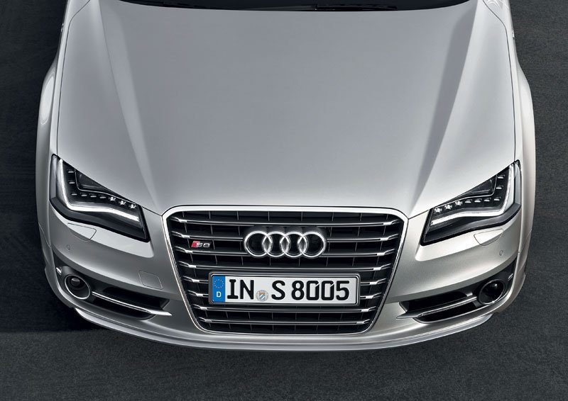 Audi S8