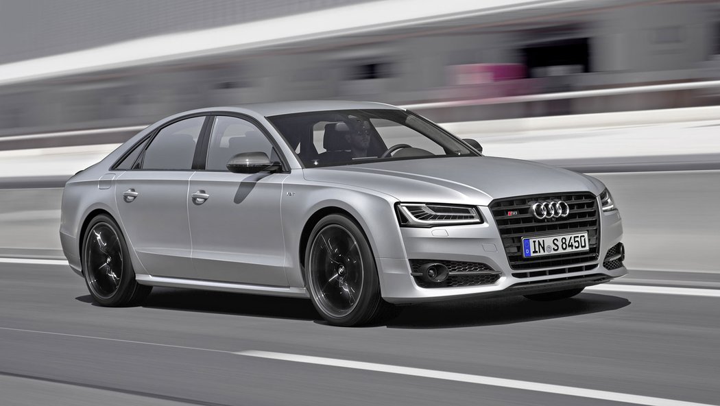 Audi S8