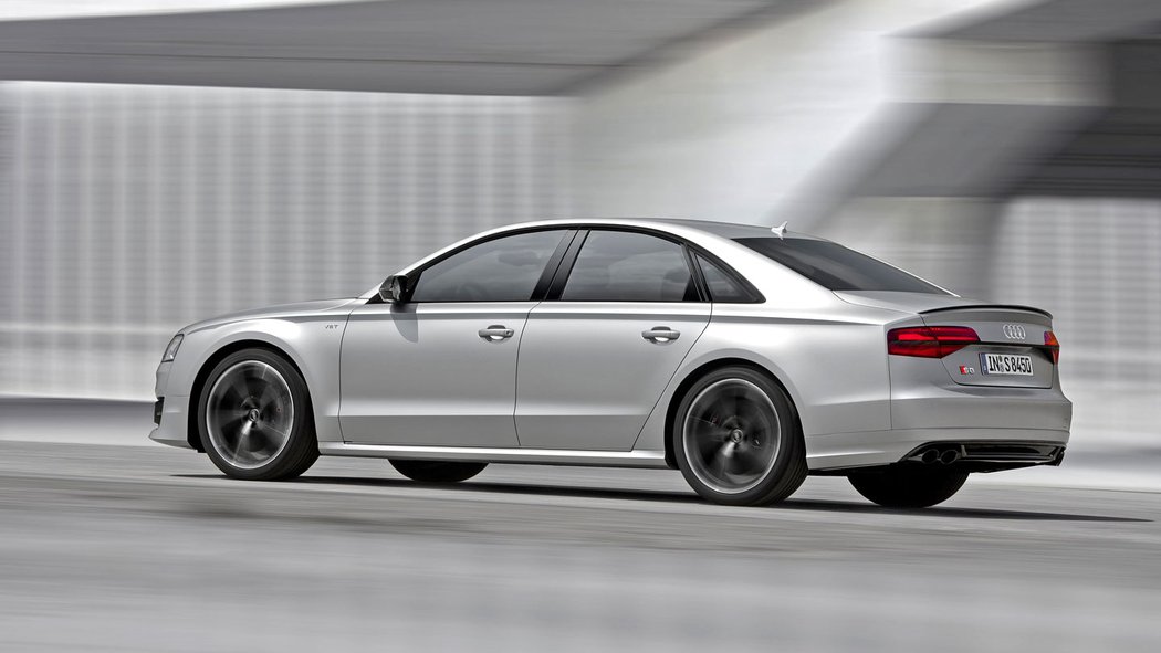 Audi S8