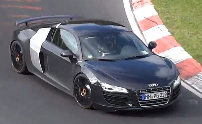 Prototyp Audi R8 GT se prohání po Nürburgringu (video)