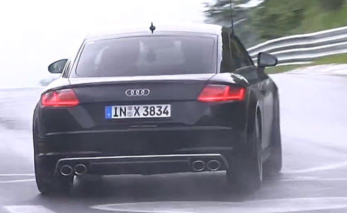 Video: Audi TTS se klouže na Severní smyčce