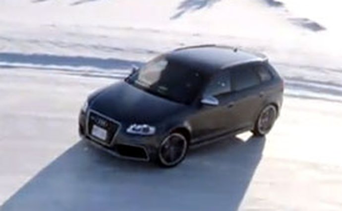 Video: Audi RS 3 Sportback – Jízda na sněhu