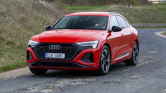 S novým Audi Q8 e-tron poprvé v Česku: Překvapivě více předokolka! Konečně dojede dál, cenou se však nepodbízí