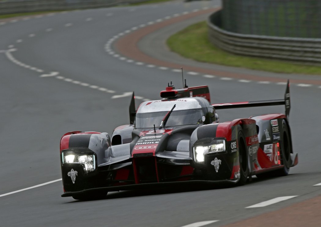 2016 Audi R18 e-tron quattro