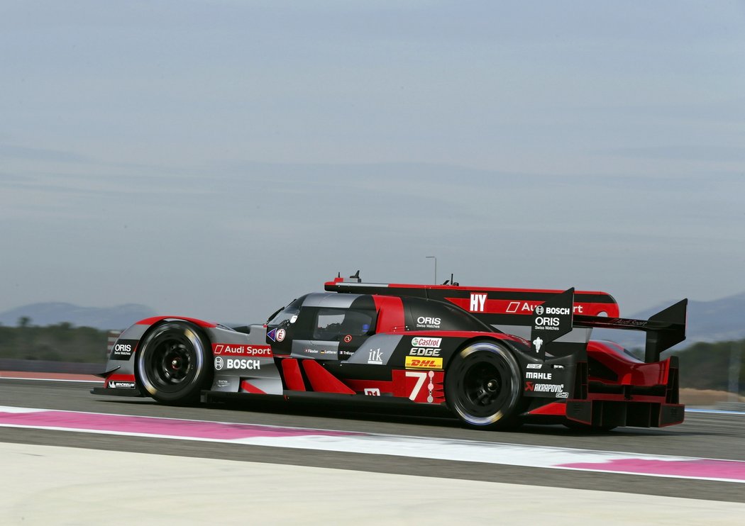 2016 Audi R18 e-tron quattro