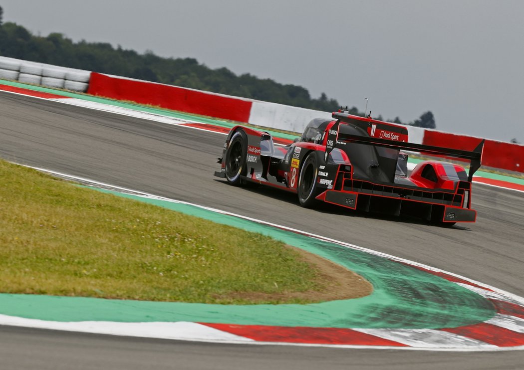 2016 Audi R18 e-tron quattro