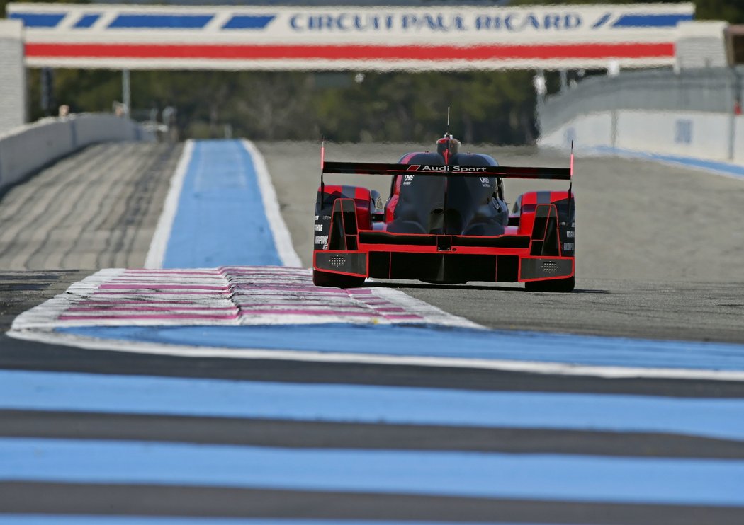 2016 Audi R18 e-tron quattro