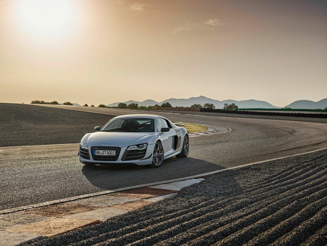 Audi R8 Coupé V10 GT RWD