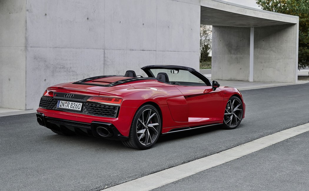 Audi R8 V10 RWD Spyder