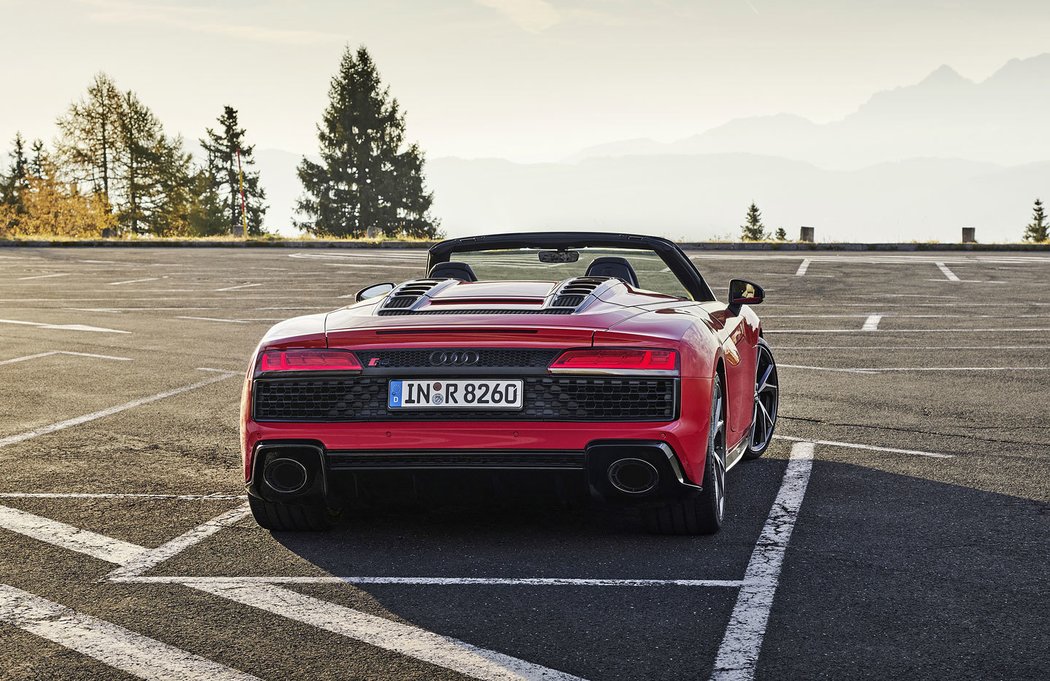 Audi R8 V10 RWD Spyder