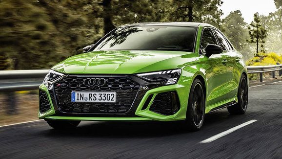 Nové Audi RS 3 oficiálně: Láká na ještě lepší 400koňový pětiválec a jízdu dveřmi napřed