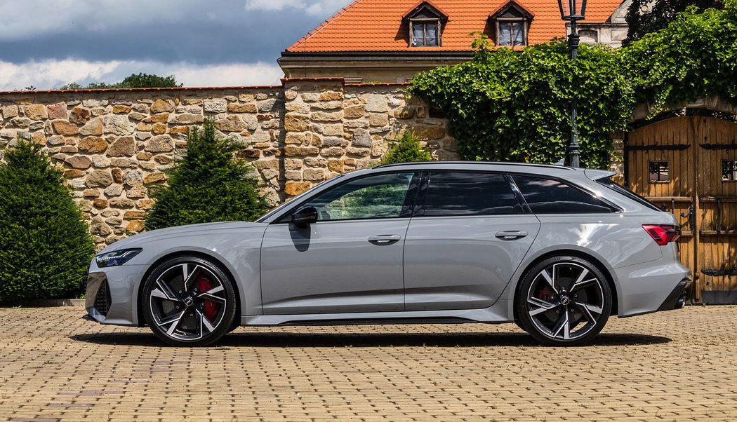 Audi RS 6 Avant 4.0 TFSI quattro (441 kW)