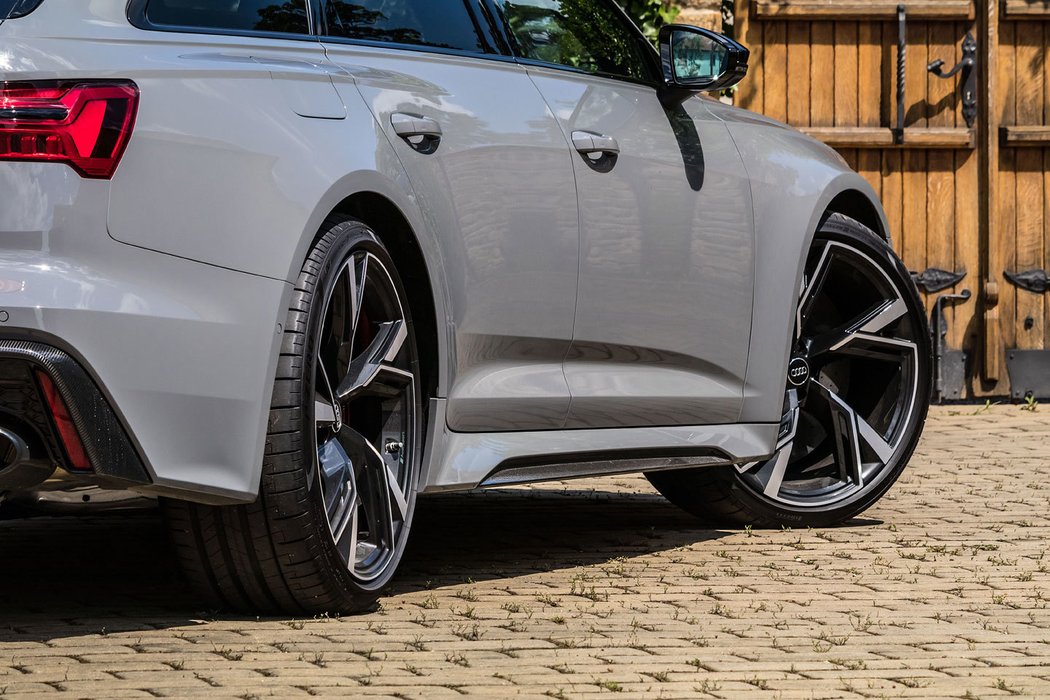 Audi RS 6 Avant 4.0 TFSI quattro (441 kW)