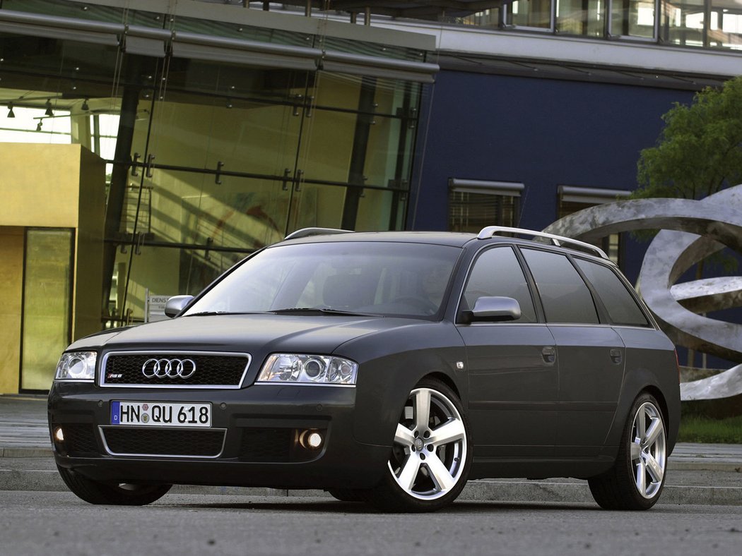 2004 Audi RS6 Avant Plus