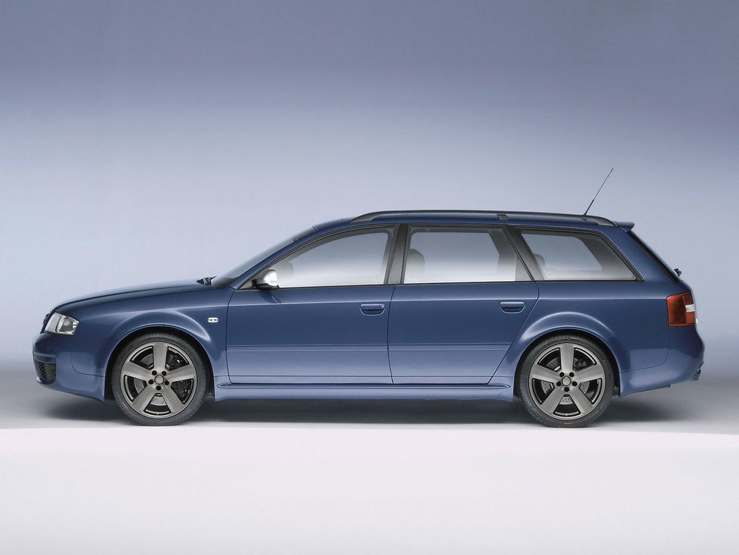 2004 Audi RS6 Avant Plus